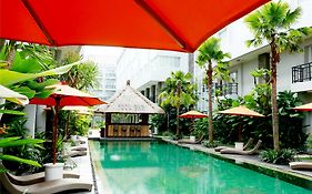 Bali b Hotel
